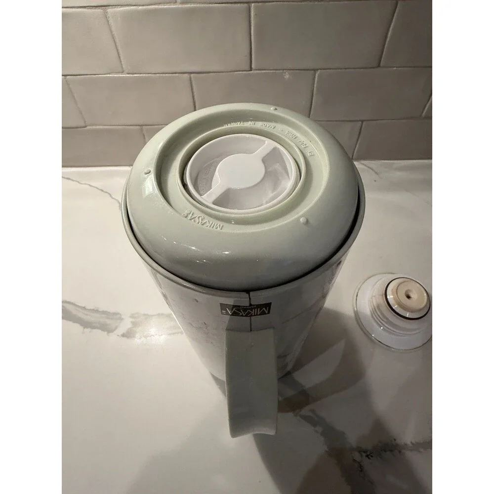Beautiful Rare Mikasa Continental Silk Flowers 1 Liter Thermos
